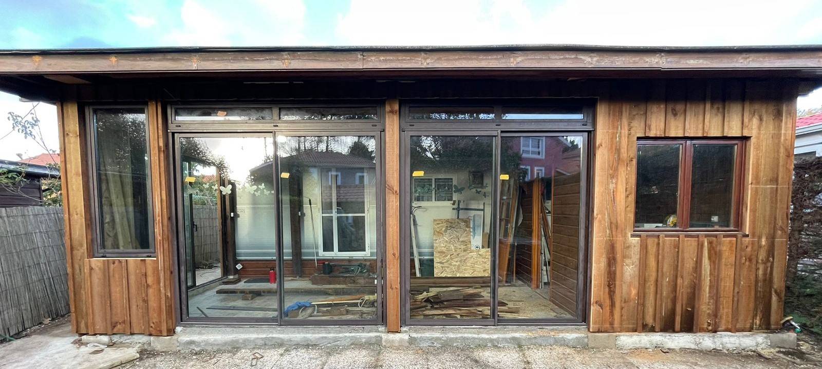 Construction d'un chalet de jardin en ossature bois par Vision Bois Métal à La Teste de Buch