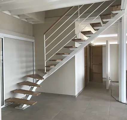 Vision Bois Métal conçoit fabrique et pose des escaliers à Parentis en Born