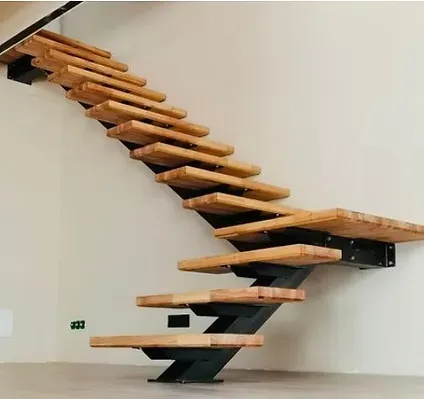 Conception et installation d'un escalier en bois et en métal avec des contre marche à Cestas