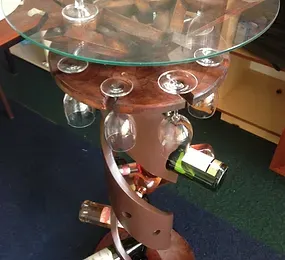 Meubles de cave à vins en bois et verre à Arès
