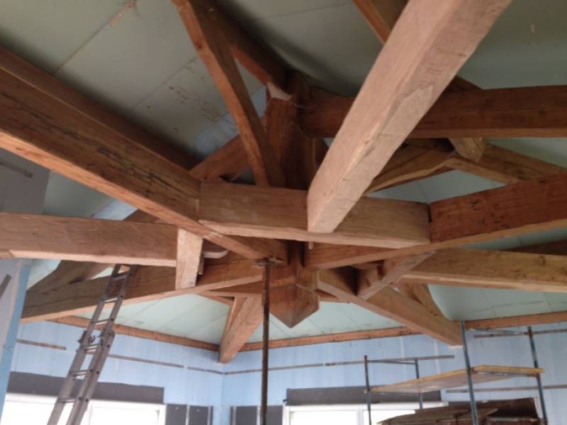 Charpente traditionnelle en bois massif par Vision Bois Métal à Sanguinet