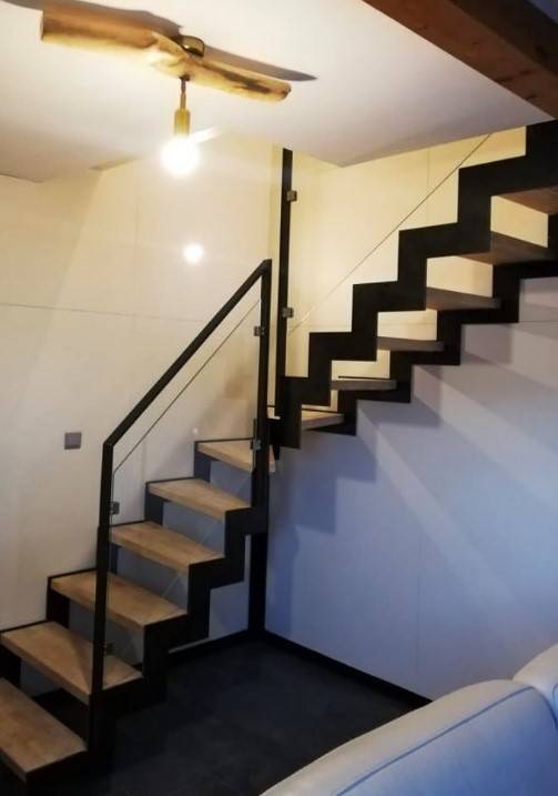 Escalier en bois métal garde corps en métal verre à Andernos les Bains