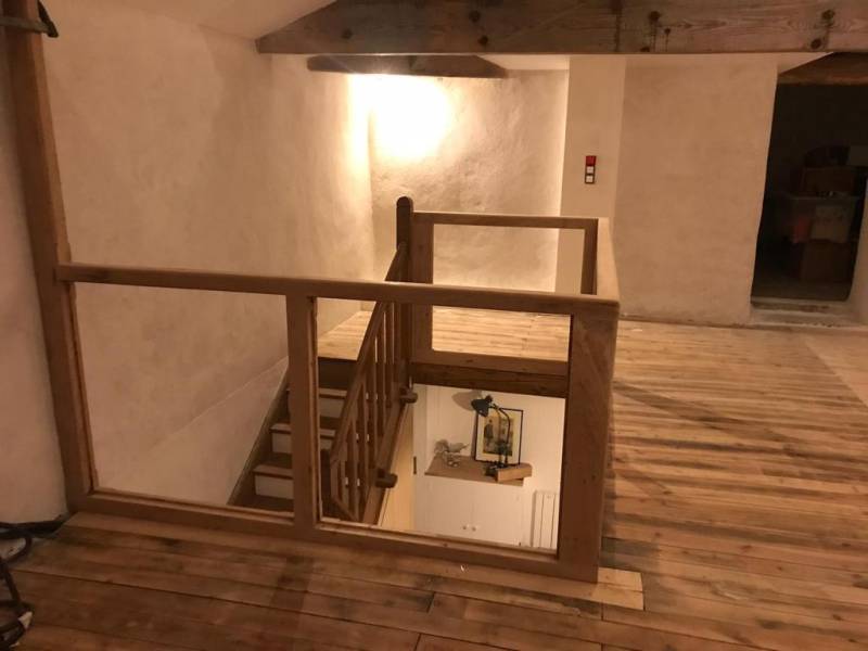 Escalier et garde-corps en bois massif par Vision Bois Métal à Parentis en Born