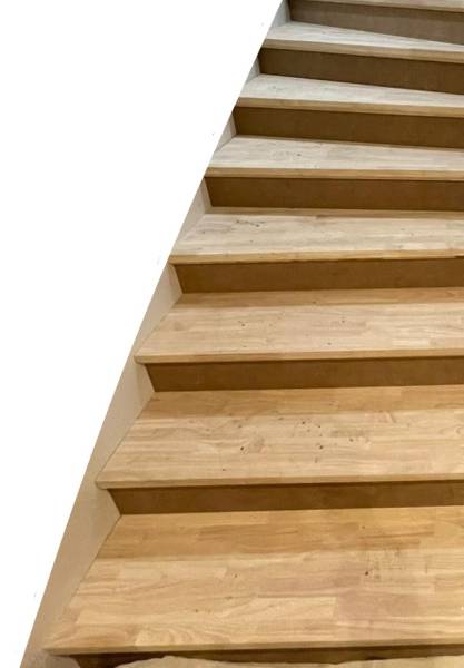 Habillage bois d'escalier maçonné à La Teste de Buch