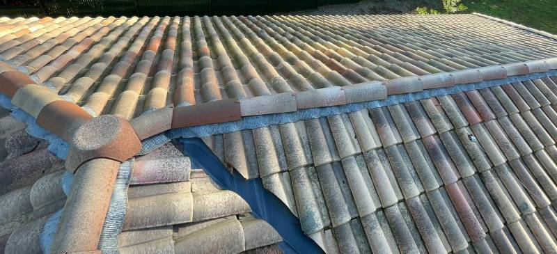 Pose d'une couverture tuiles par Vision Bois Métal à Arès
