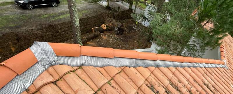 Réfection d'un faîtage en tuiles pour toit monopente  à Mios